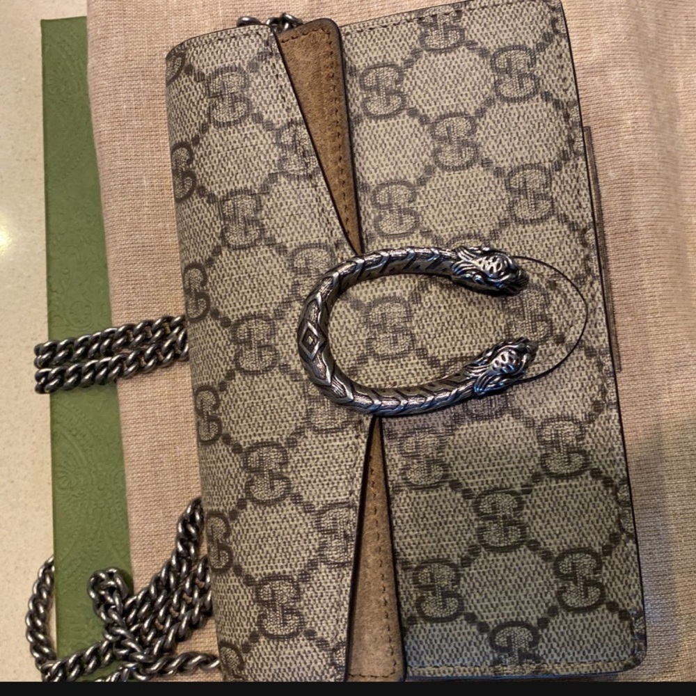 Gucci Crossbody Purse 100% authentic - Picture 2 of 5